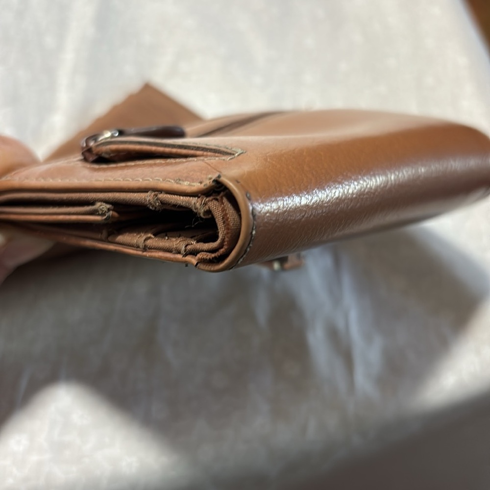 Liz Claiborne Trifold Wallet - Picture 13 of 13